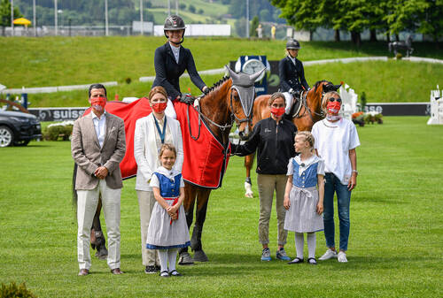 Anina Schiess auf D. Bonny gewann das Stechen