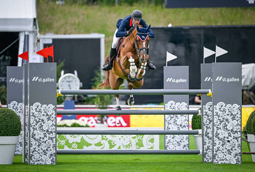 Today's action concludes with a Mexican victory for Carlos Hank Guerreiro with H5 Nostalgia in the Suttero Prize