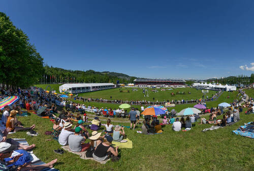 Tournament 2021 with or without spectators