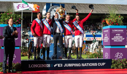 Die Schweiz gewinnt den Longines FEI Nationenpreis von Irland in Dublin