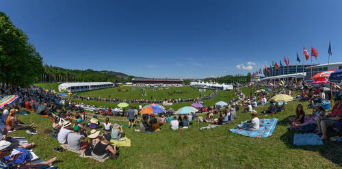 Tournament 2021 with or without spectators